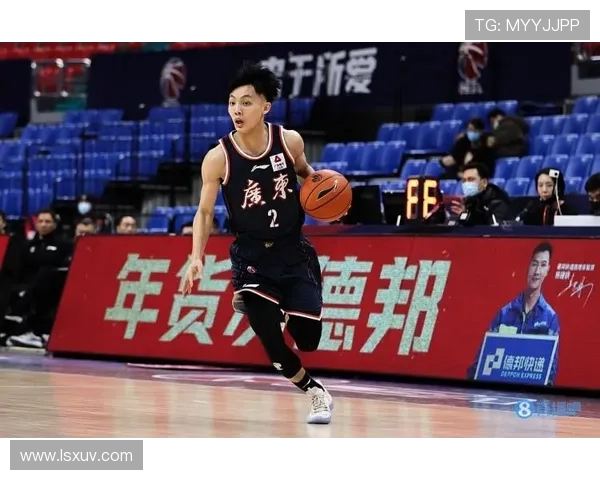 陈盈骏：曾凡博回归将激励球队士气期待他快速调整身体状态