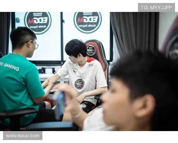 职业电竞选手手指关节劳损的预防与康复